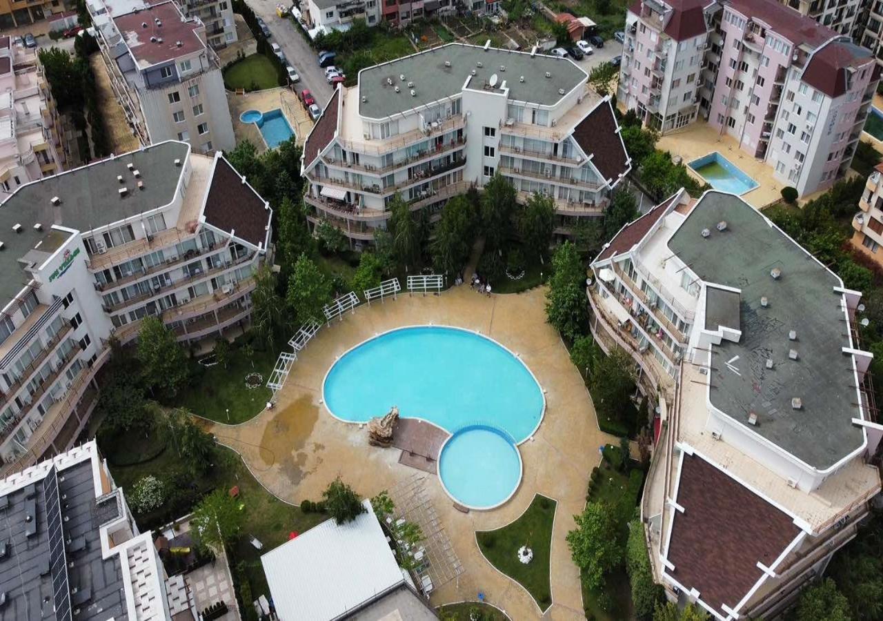 Charis Cozy Family Apart At Sun Village Complex Close To The Beach Sunny Beach Exterior photo